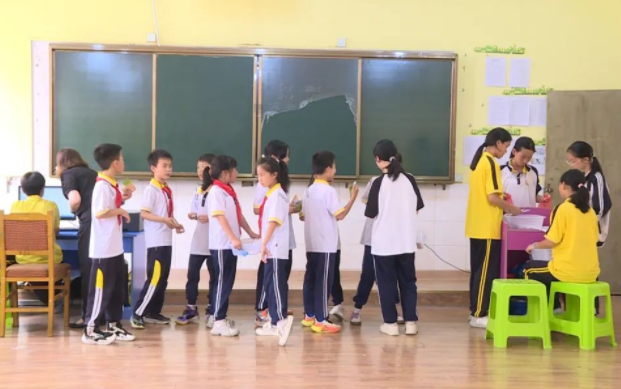 取得奖赏鼓励机制让学生自动追寻生长愿望开启学习热心的闸门