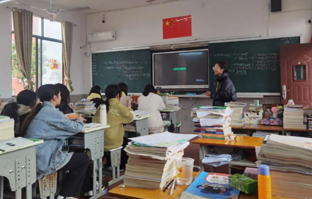 实施中考高考归纳变革构建有利于学生健康成长的人才培养系统