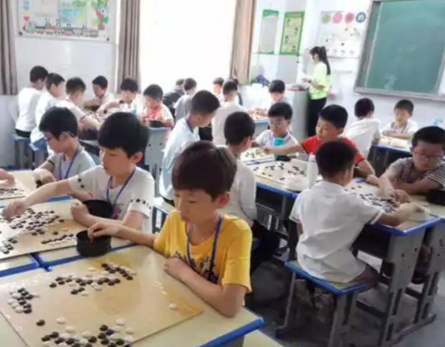 加强室外场所设备排查和人员值守加强学