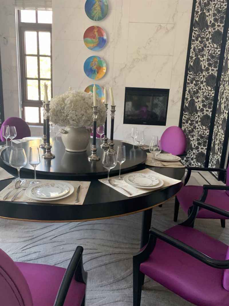 女子多年未住别墅成剧组拍摄地背后：闲置后为应急将钥匙给了物业